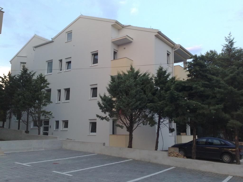 Apartments President Novalja Exterior photo
